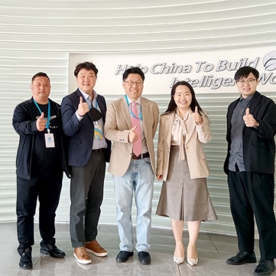 韓國X空調集團公司來(lái)訪(fǎng) 現場(chǎng)參觀(guān)并洽談合作